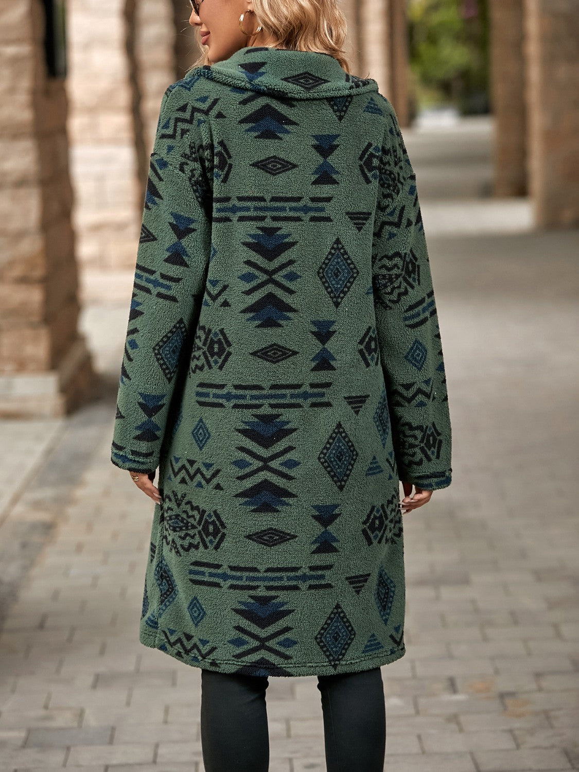 A Cozy Geometric Pocketed Dropped Shoulder Coat