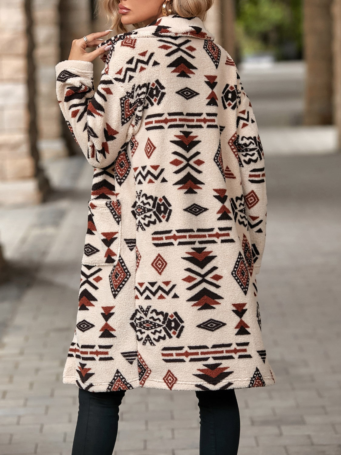 A Cozy Geometric Pocketed Dropped Shoulder Coat