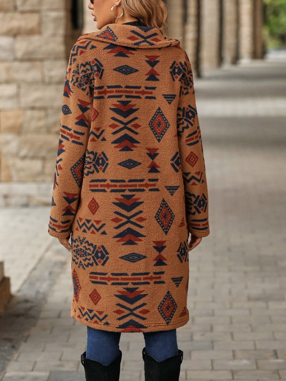 A Cozy Geometric Pocketed Dropped Shoulder Coat