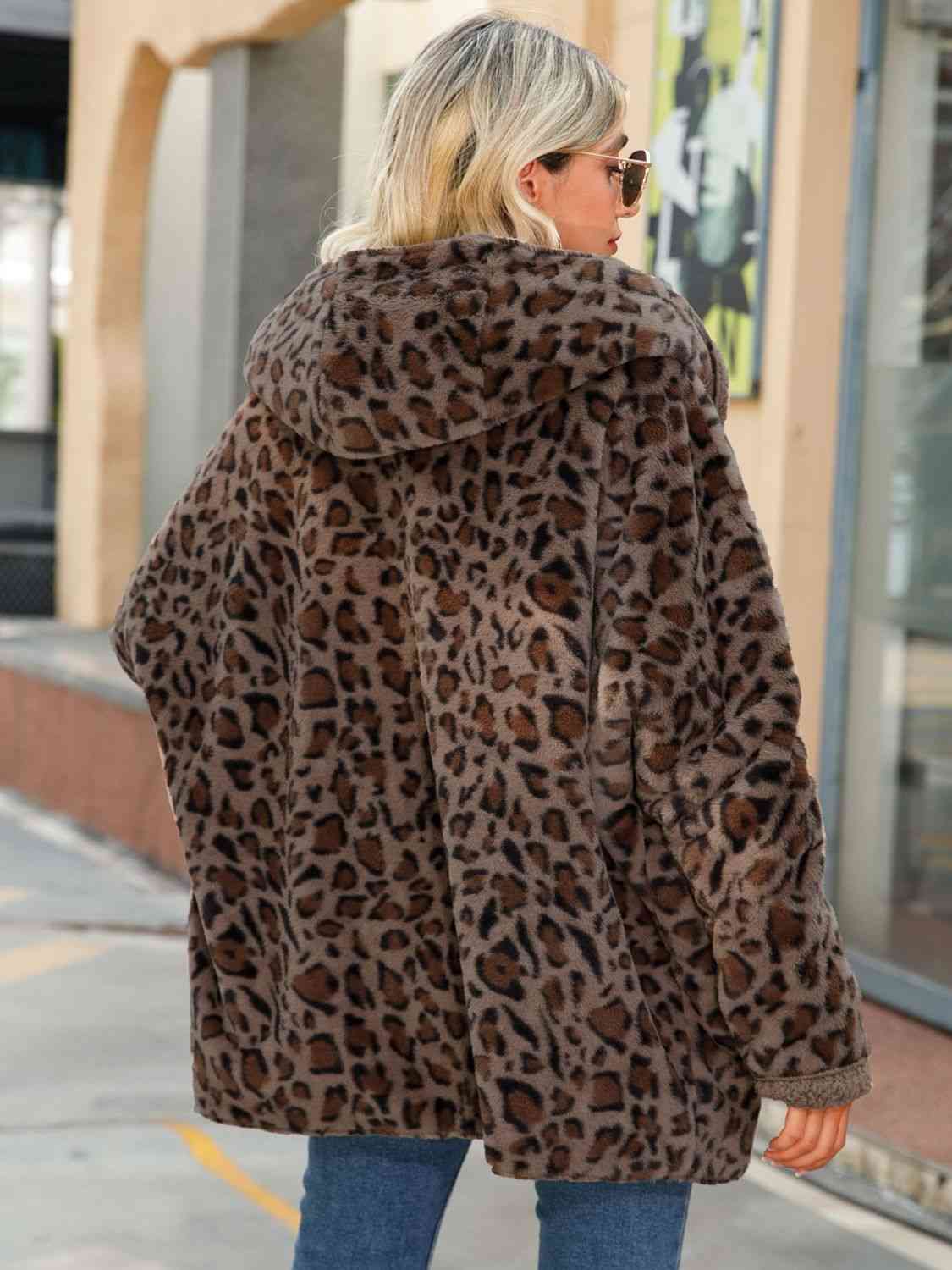 A Adorable Cozy Leopard Hooded Coat with Pockets